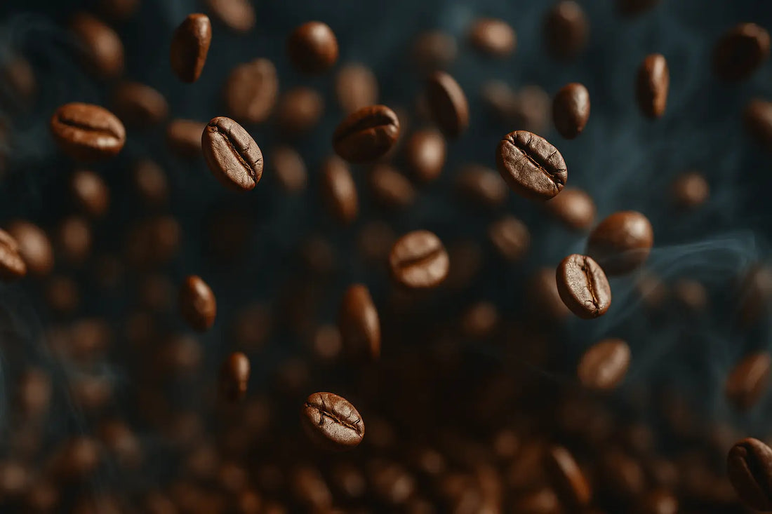 Schwebende Kaffeebohnen mit Dampf, symbolisierend die Suche nach Energie Zellfunktion.
